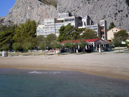 omis vesna beach apartment